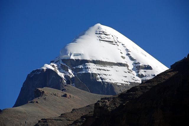 Kailash Tour by flight via Ali Lhasa